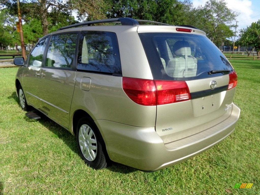 Toyota Sienna 2004