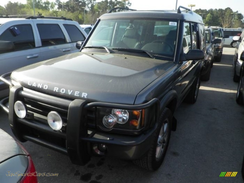 Bonatti Grey Metallic / Black Land Rover Discovery SE