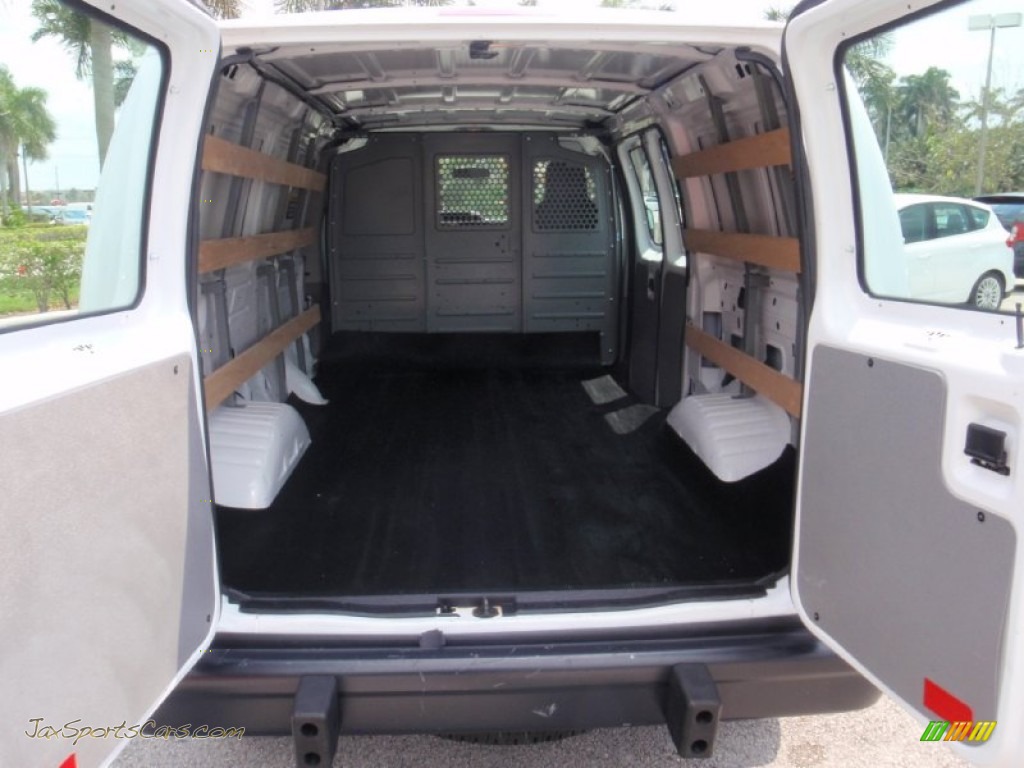2014 E-Series Van E250 Cargo Van - Oxford White / Medium Flint photo #9
