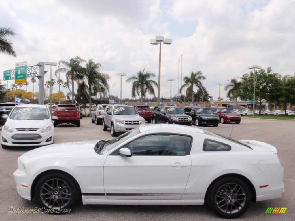 2014 Mustang V6 Premium Coupe - Oxford White / Medium Stone photo #12