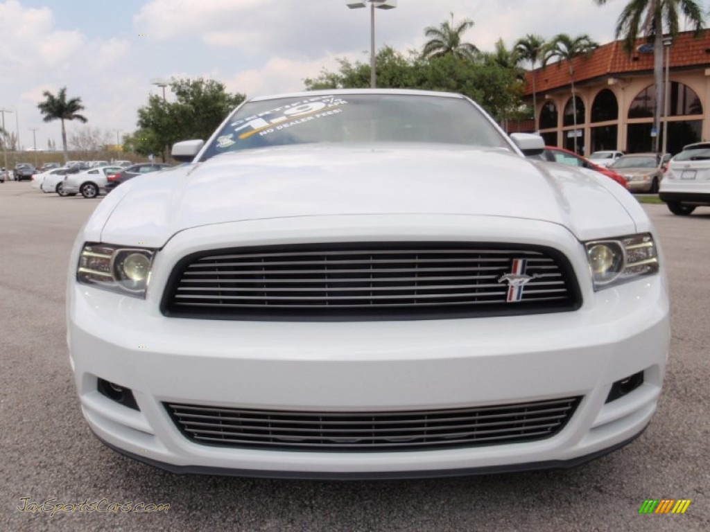 2014 Mustang V6 Premium Coupe - Oxford White / Medium Stone photo #15