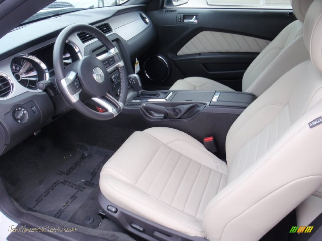 2014 Mustang V6 Premium Coupe - Oxford White / Medium Stone photo #18