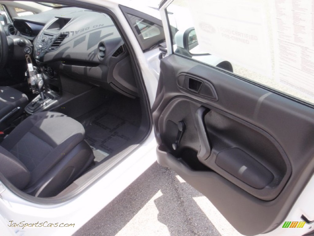 2014 Fiesta S Sedan - Oxford White / Charcoal Black photo #20