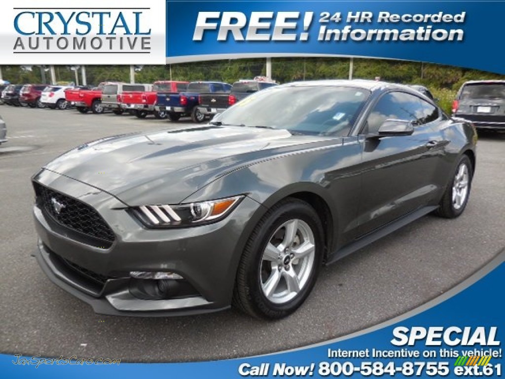 Magnetic Metallic / Ebony Ford Mustang EcoBoost Coupe
