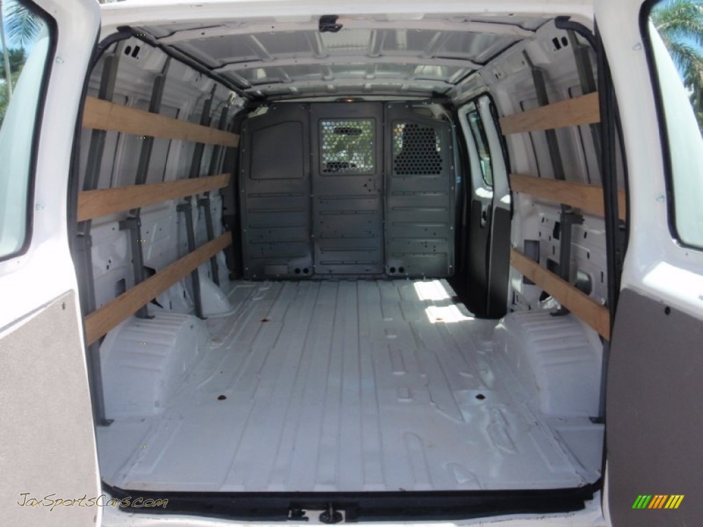 2014 E-Series Van E250 Cargo Van - Oxford White / Medium Flint photo #8