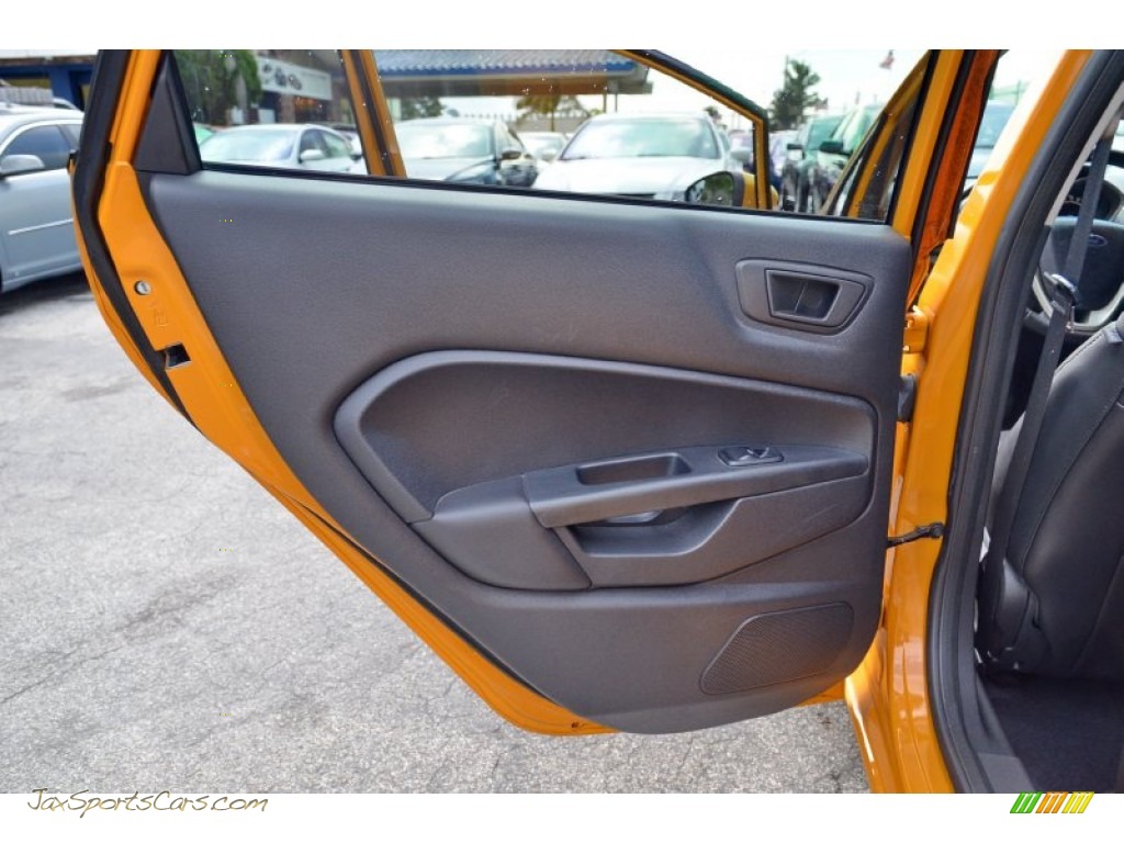 2011 Fiesta SES Hatchback - Yellow Blaze Metallic Tri-Coat / Plum/Charcoal Black Leather photo #15
