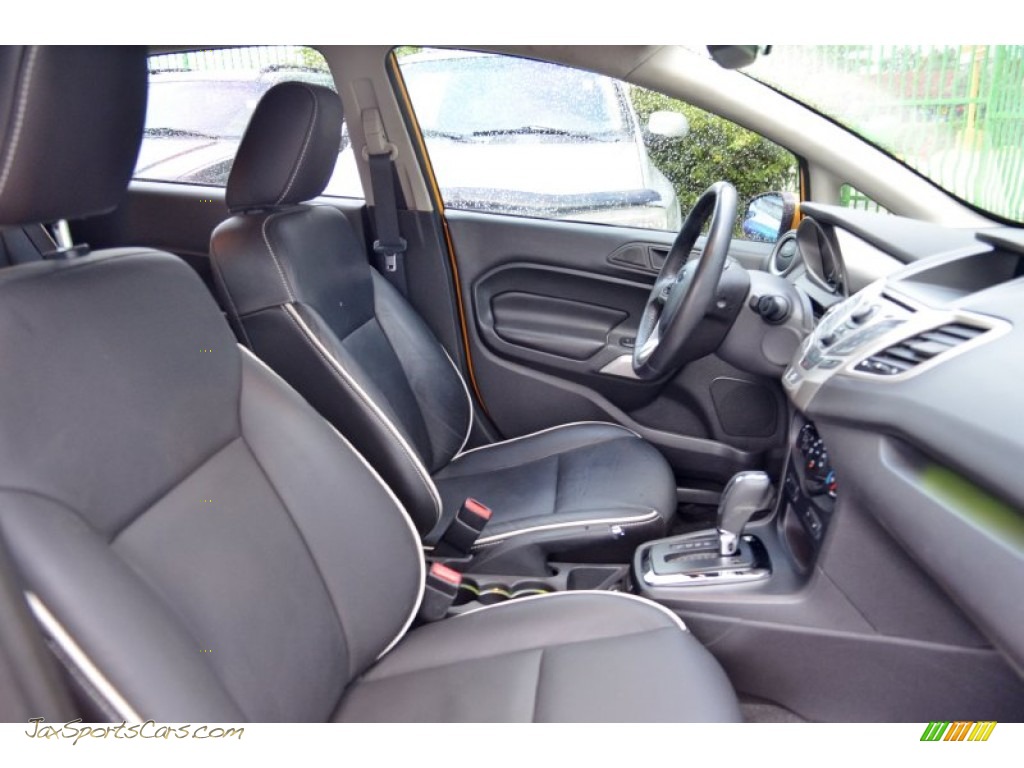 2011 Fiesta SES Hatchback - Yellow Blaze Metallic Tri-Coat / Plum/Charcoal Black Leather photo #30