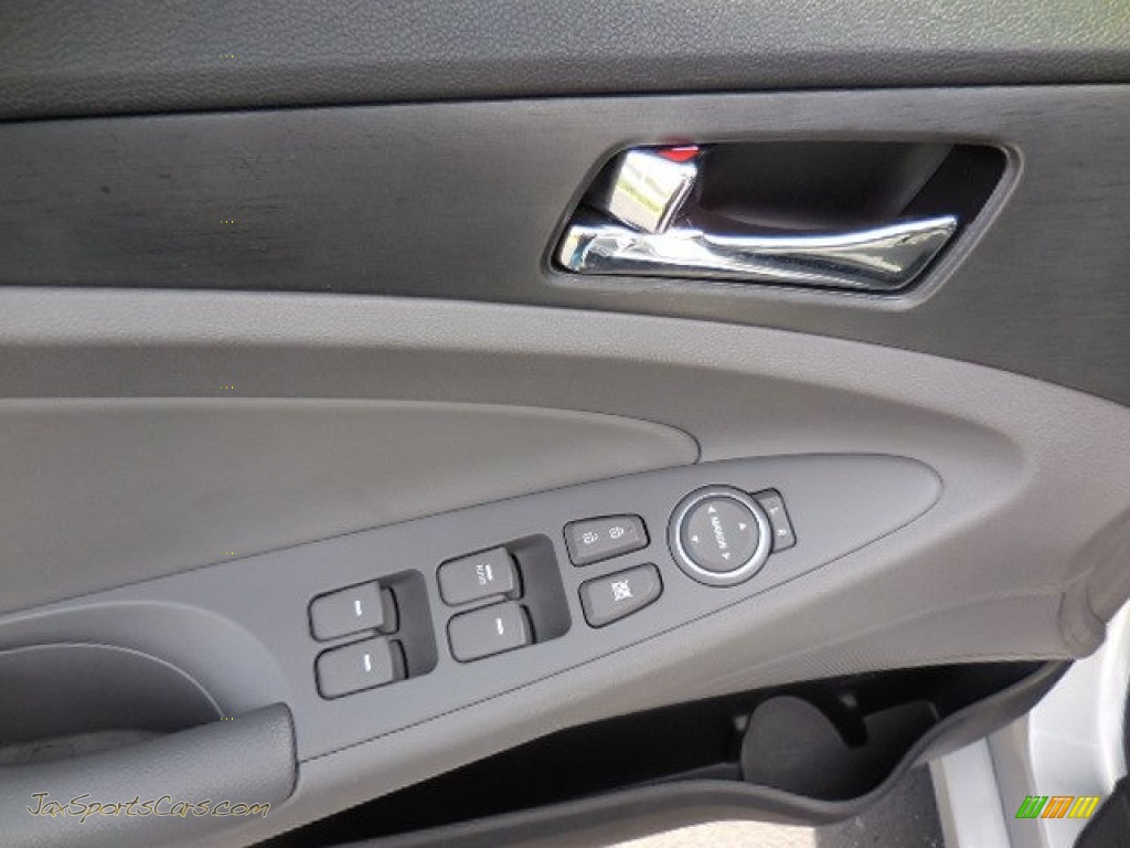 2013 Sonata SE 2.0T - Radiant Silver / Gray photo #17
