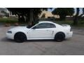 Ford Mustang V6 Coupe Crystal White photo #2