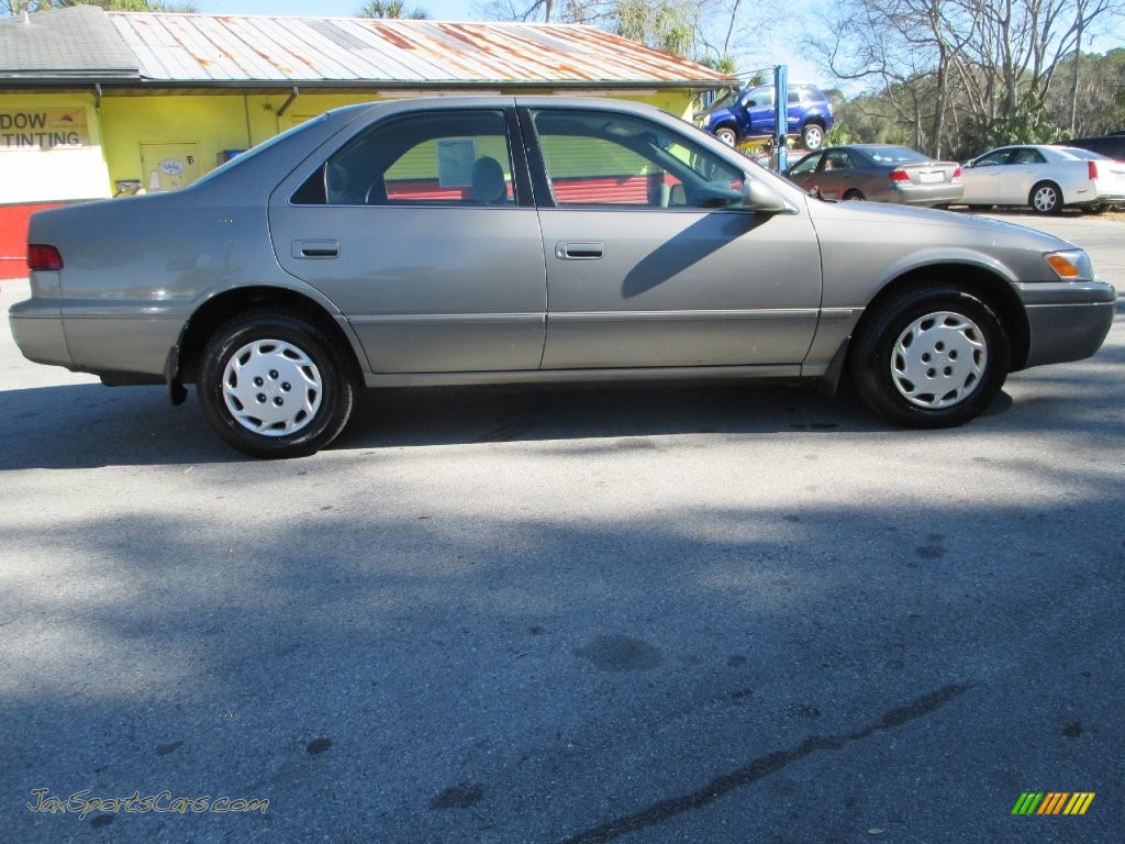 1999 Camry LE - Sable Pearl / Sage photo #2