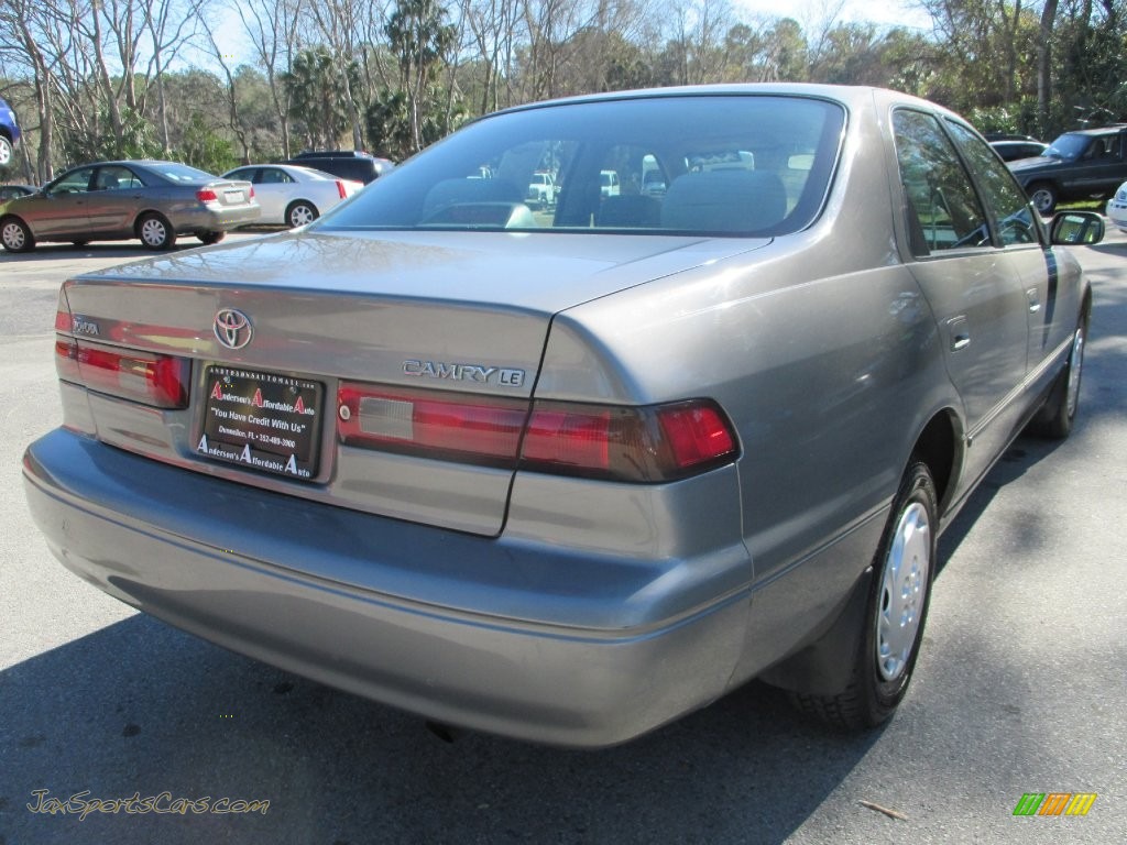 1999 Camry LE - Sable Pearl / Sage photo #3