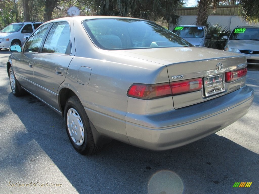 1999 Camry LE - Sable Pearl / Sage photo #5