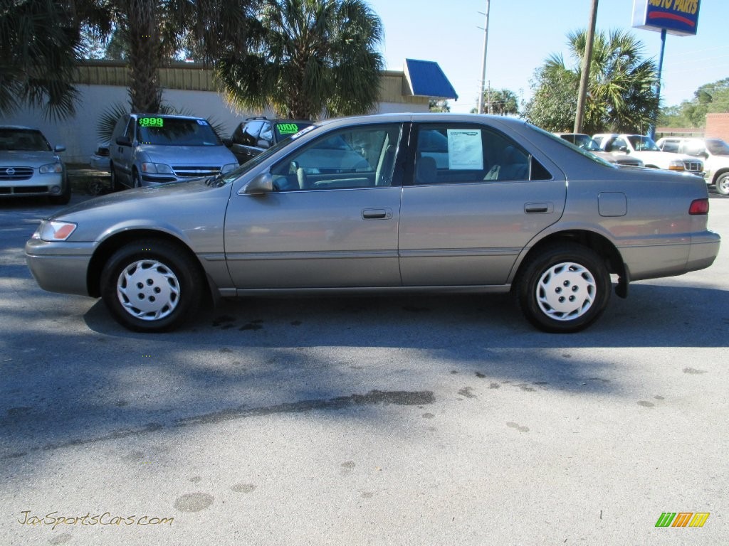 1999 Camry LE - Sable Pearl / Sage photo #6