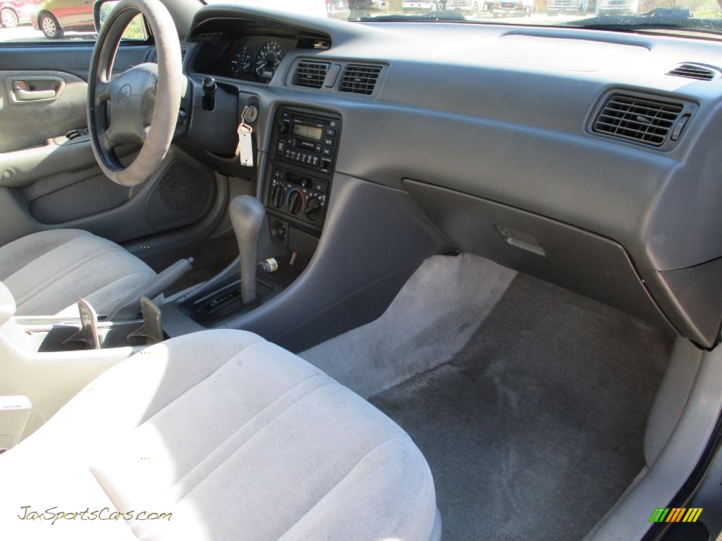 1999 Camry LE - Sable Pearl / Sage photo #13