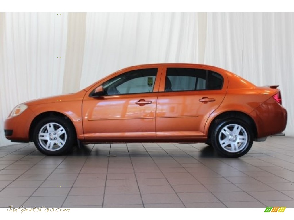 2006 Chevrolet Cobalt LT Sedan in Sunburst Orange Metallic photo 5