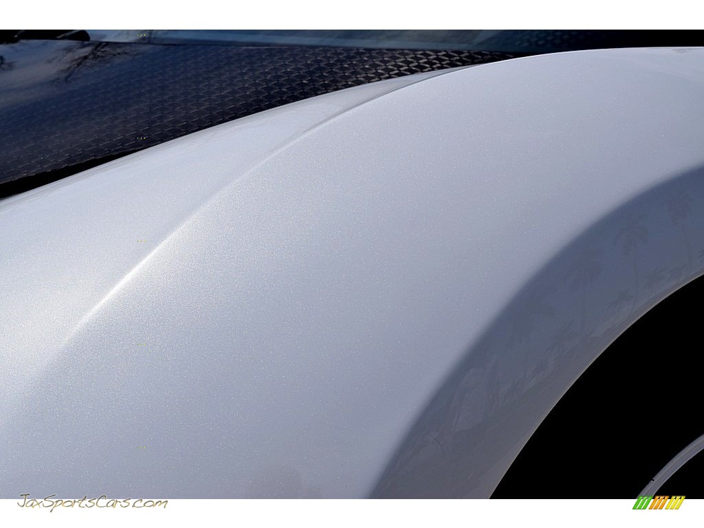 2008 Veyron 16.4 Mansory Linea Vivere - Pearl Metallic / White photo #30