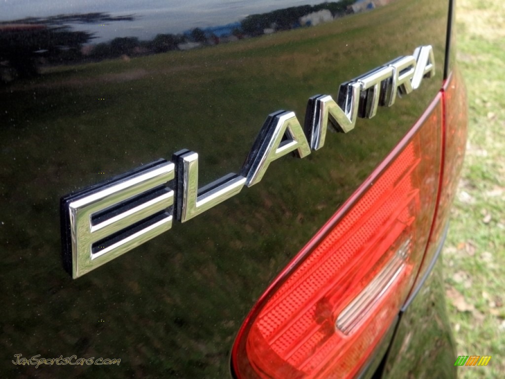 2009 Elantra SE Sedan - Black Pearl / Gray photo #46