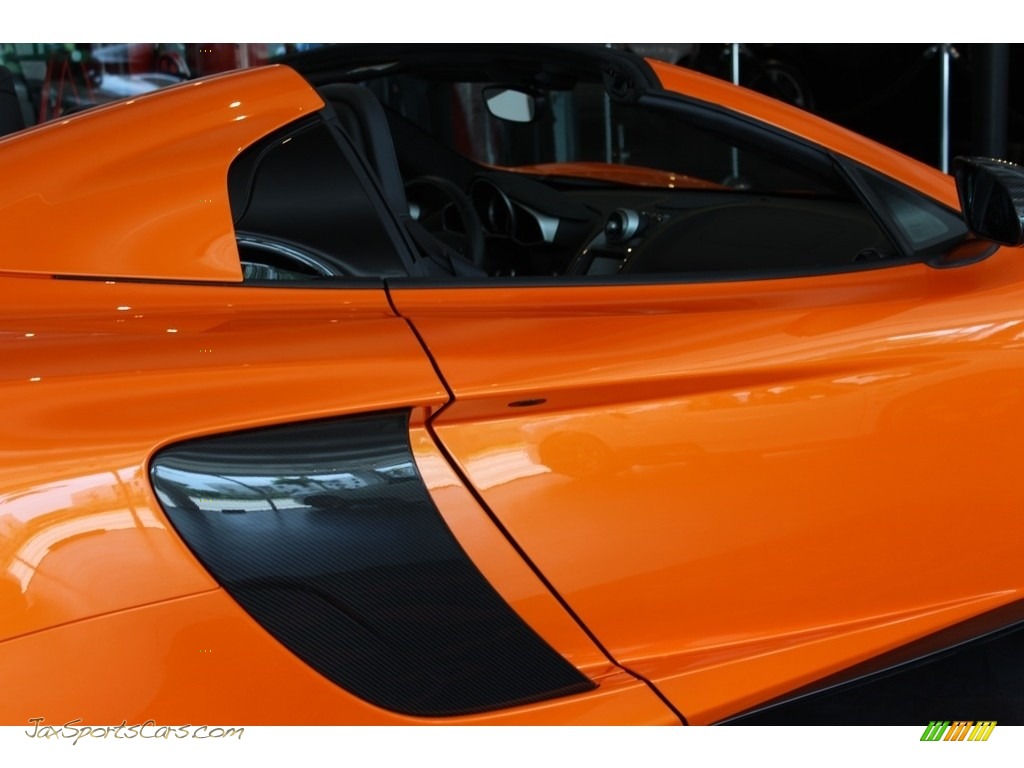2015 650S Spyder - McLaren Orange / Carbon Black photo #26