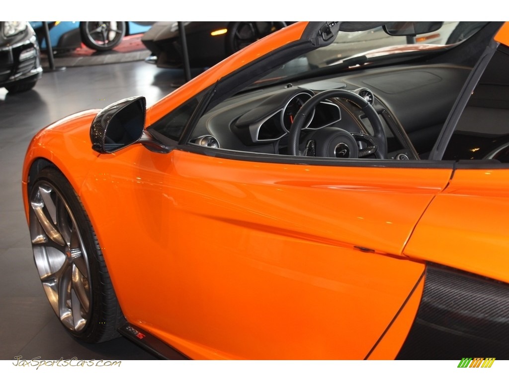2015 650S Spyder - McLaren Orange / Carbon Black photo #30