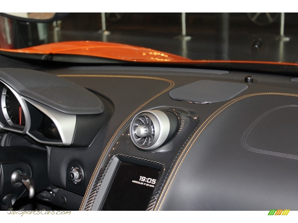 2015 650S Spyder - McLaren Orange / Carbon Black photo #38