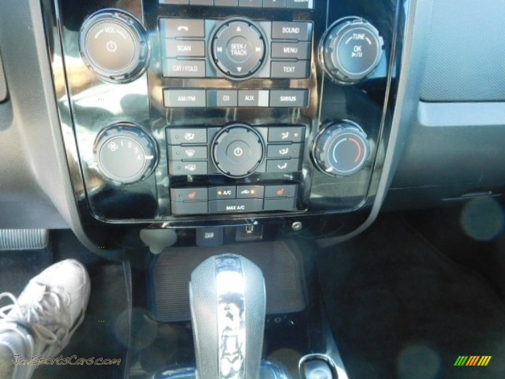 2012 Escape Limited V6 4WD - Toreador Red Metallic / Charcoal Black photo #20