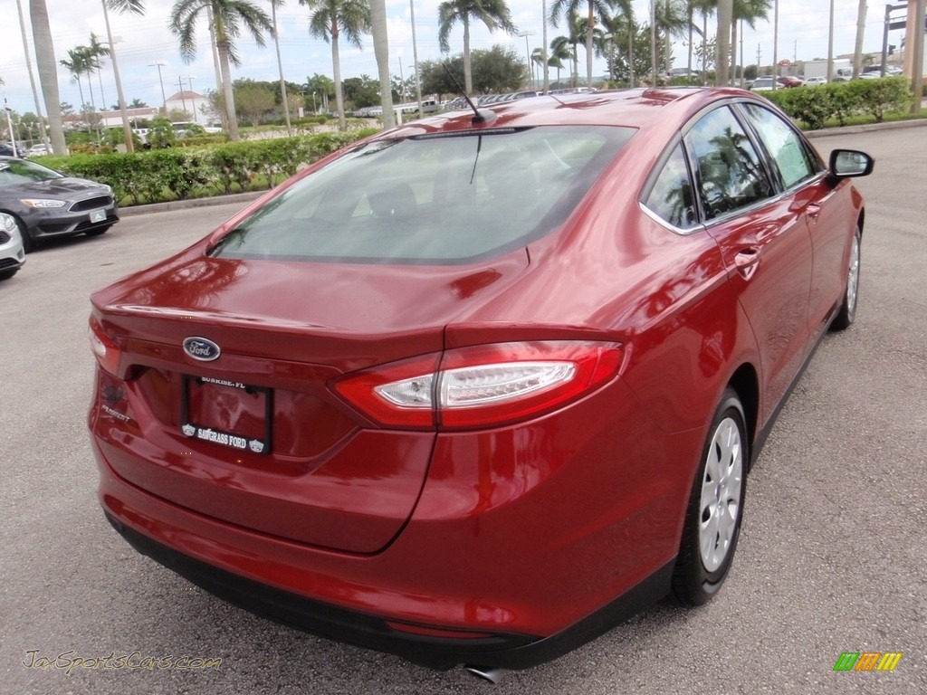 2014 Fusion S - Ruby Red / Earth Gray photo #6
