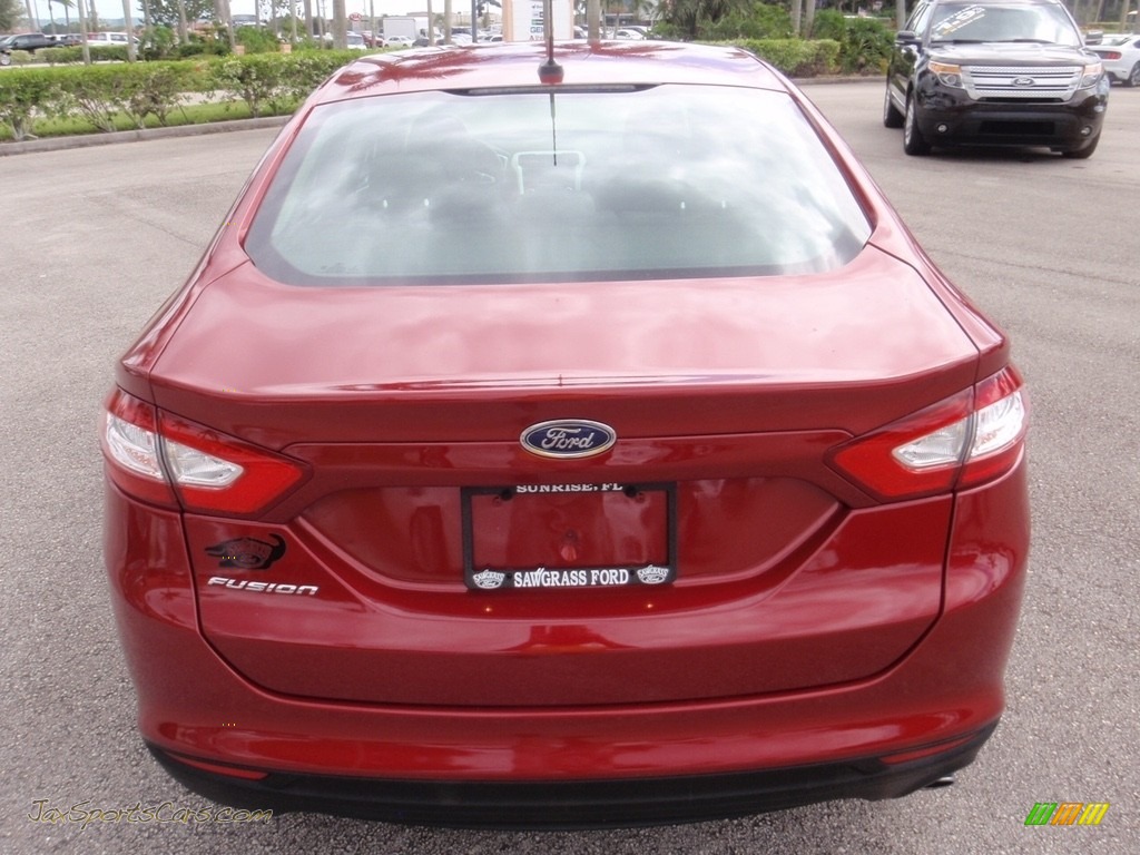 2014 Fusion S - Ruby Red / Earth Gray photo #7