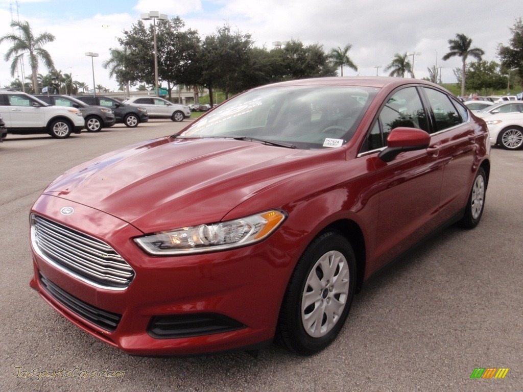 2014 Fusion S - Ruby Red / Earth Gray photo #13