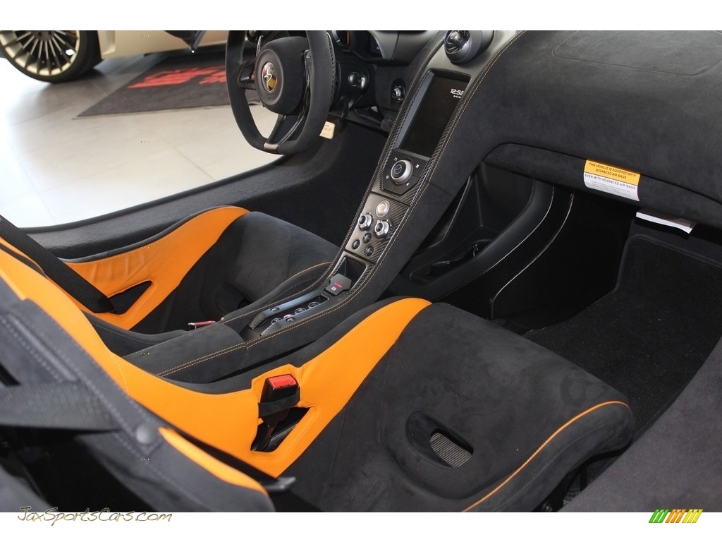 2016 675LT Coupe - Chicane / Carbon Black/McLaren Orange photo #44