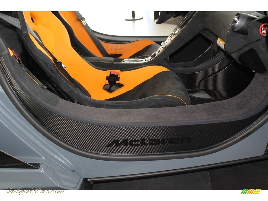 2016 675LT Coupe - Chicane / Carbon Black/McLaren Orange photo #47