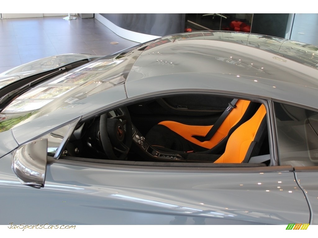2016 675LT Coupe - Chicane / Carbon Black/McLaren Orange photo #51