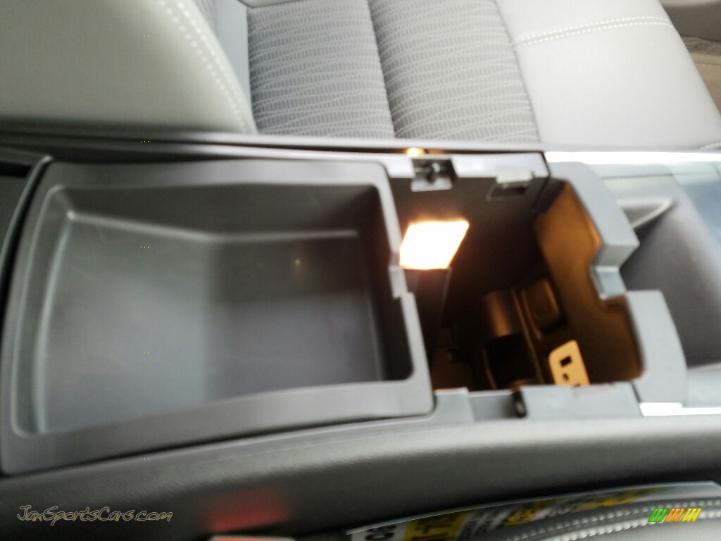 2017 Impala LT - Summit White / Jet Black photo #18