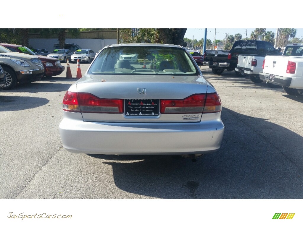 2002 Accord SE Sedan - Satin Silver Metallic / Quartz Gray photo #4