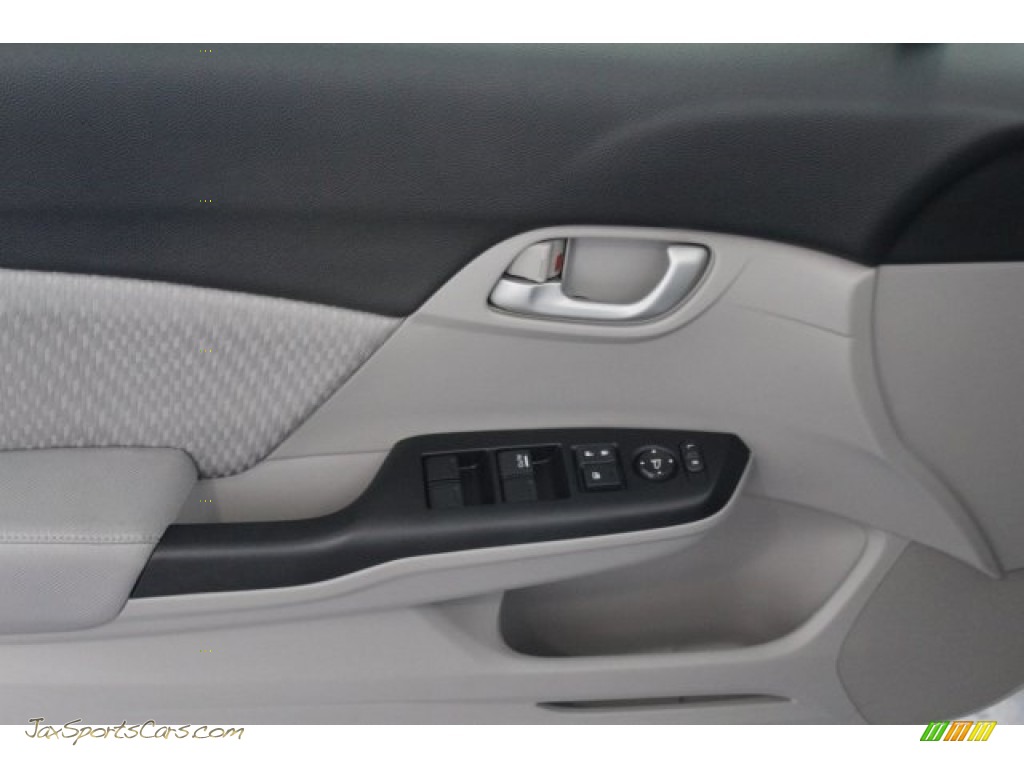 2014 Civic LX Sedan - Alabaster Silver Metallic / Gray photo #12