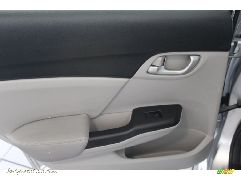 2014 Civic LX Sedan - Alabaster Silver Metallic / Gray photo #24