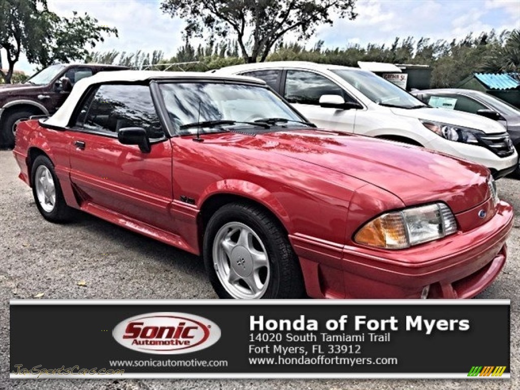 Bright Red / White/Scarlet Red Ford Mustang GT Convertible