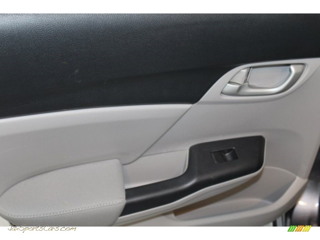 2014 Civic LX Sedan - Modern Steel Metallic / Gray photo #22