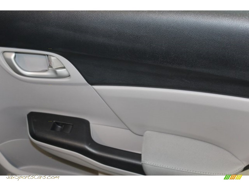 2014 Civic LX Sedan - Modern Steel Metallic / Gray photo #25