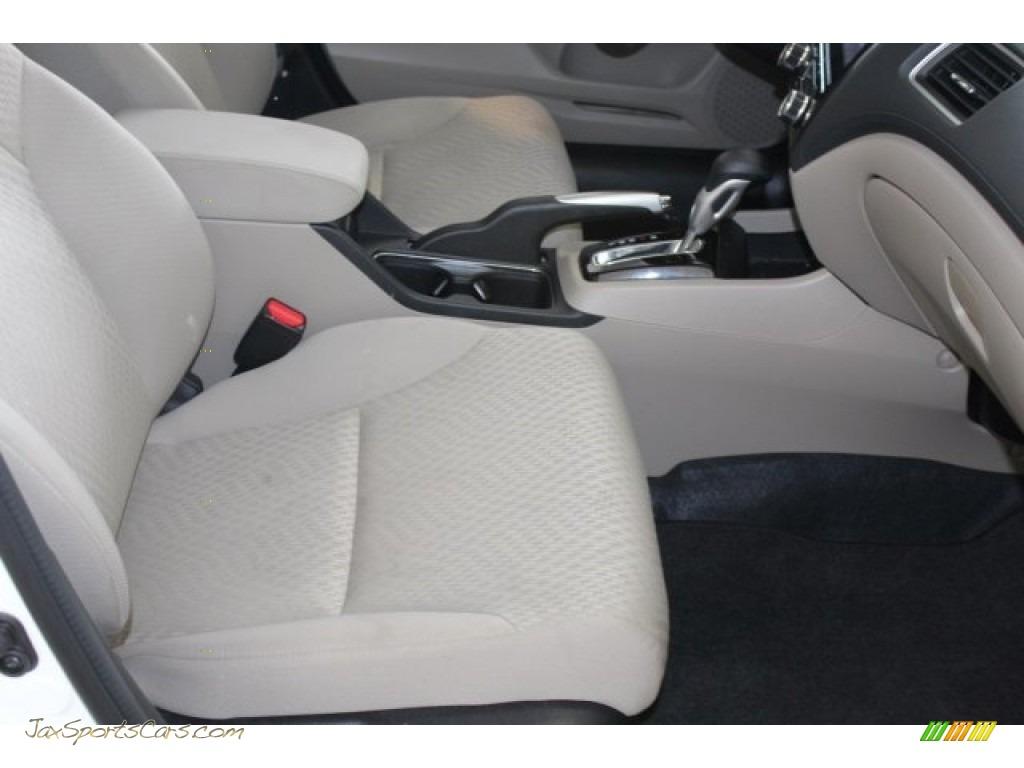 2015 Civic EX Sedan - Taffeta White / Beige photo #28