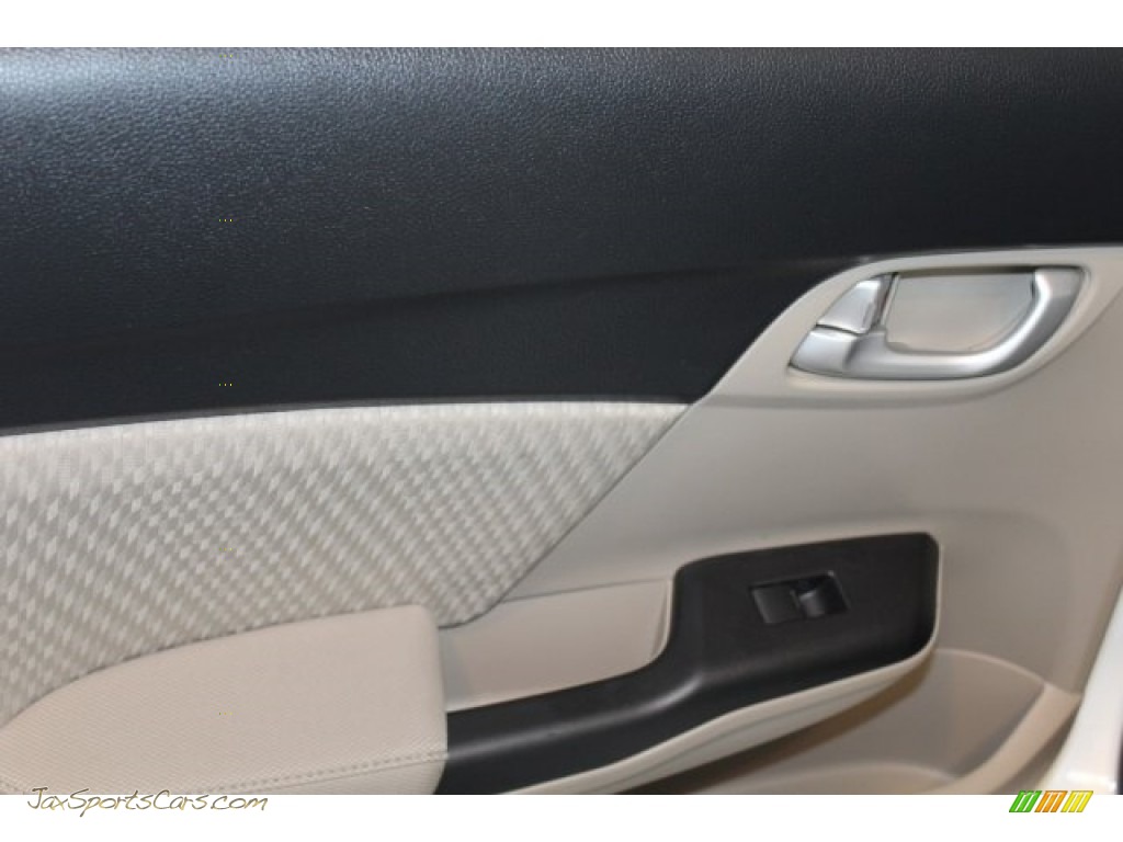 2014 Civic LX Sedan - Taffeta White / Beige photo #22
