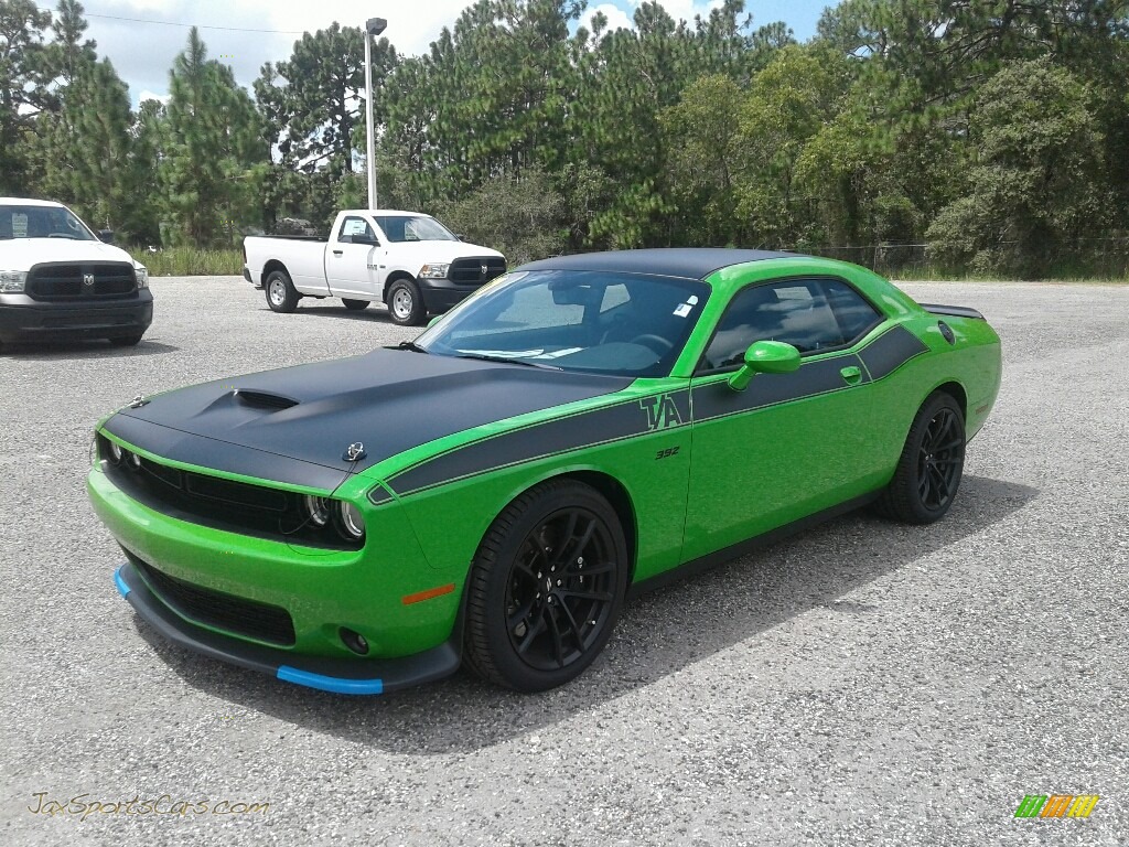 Green Go / Black Dodge Challenger T/A 392