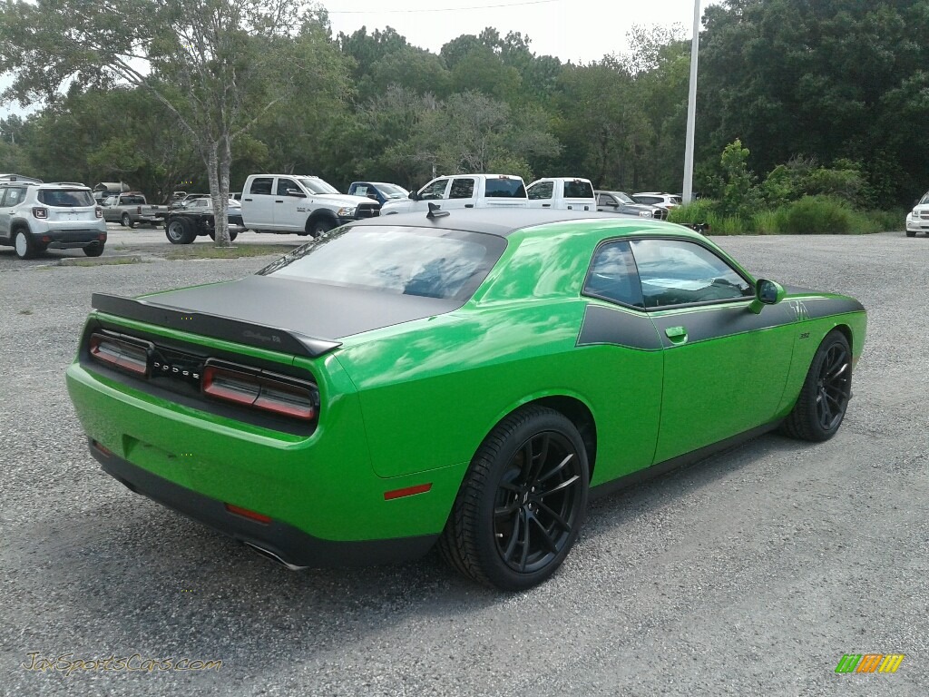 2017 Challenger T/A 392 - Green Go / Black photo #5