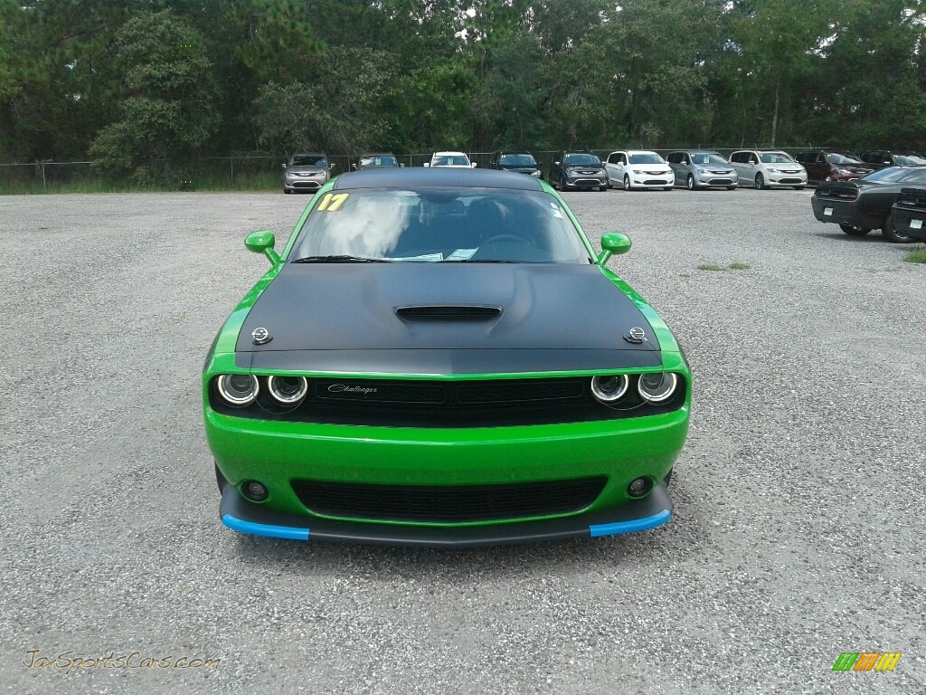 2017 Challenger T/A 392 - Green Go / Black photo #8