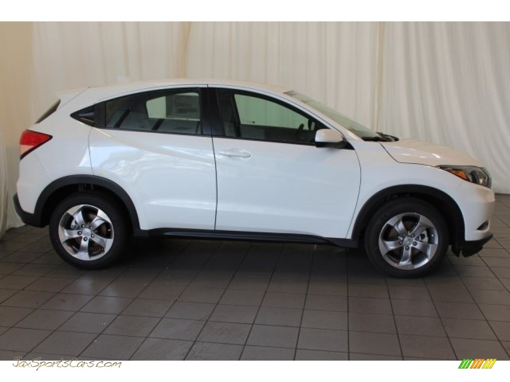2018 HR-V LX - White Orchid Pearl / Gray photo #3