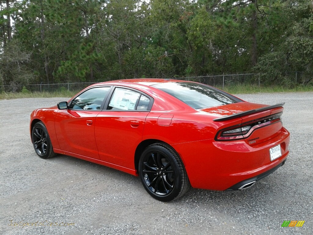 2018 Charger SXT - Torred / Black photo #3