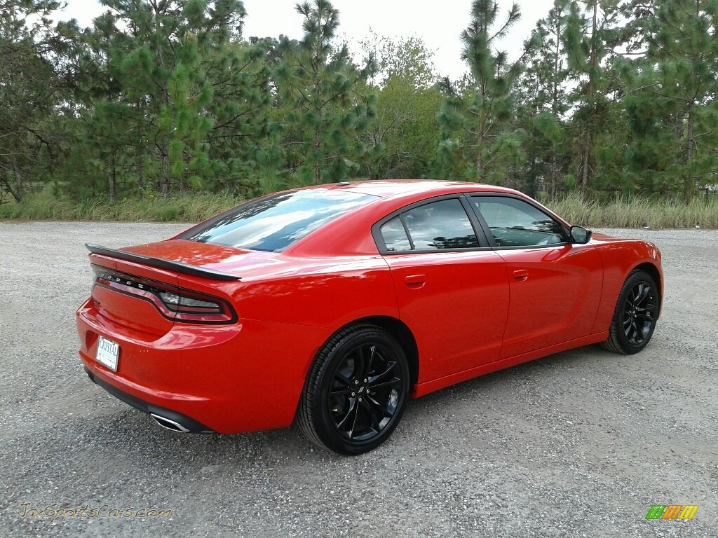 2018 Charger SXT - Torred / Black photo #5