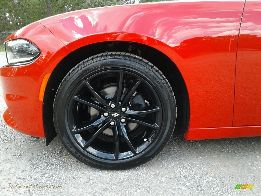 2018 Charger SXT - Torred / Black photo #20