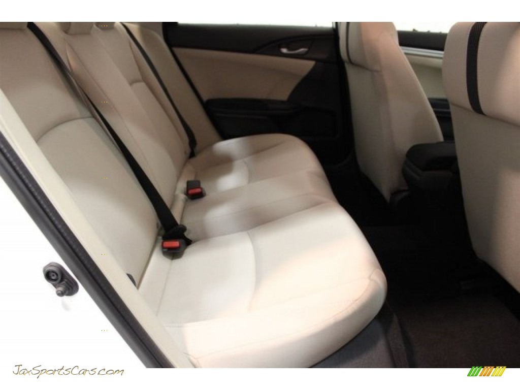 2017 Civic LX Sedan - Taffeta White / Ivory photo #23