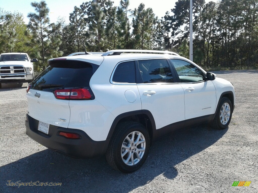 2018 Cherokee Latitude Plus - Bright White / Black photo #5 2018 Cherokee Latitude Plus - Bright White / Black photo #5