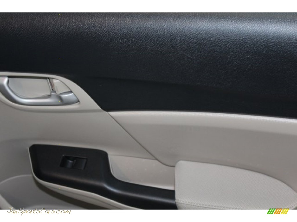 2014 Civic LX Sedan - Taffeta White / Gray photo #24